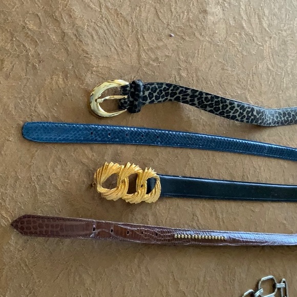 An assortment of 9 belts - Picture 2 of 6